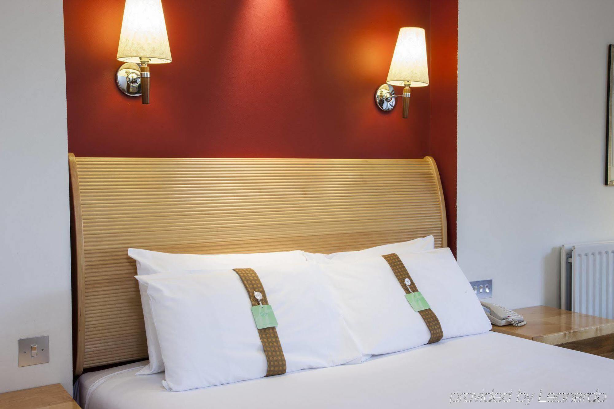 Holiday Inn Haydock By Ihg Buitenkant foto