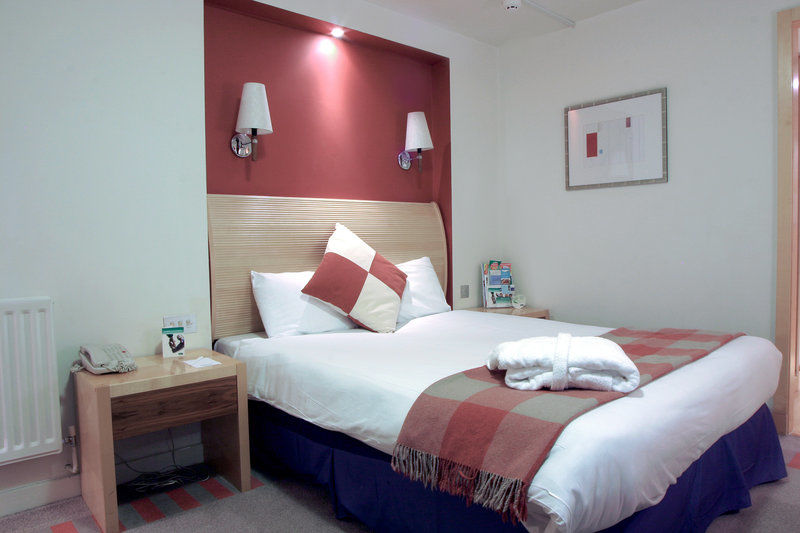 Holiday Inn Haydock By Ihg Buitenkant foto