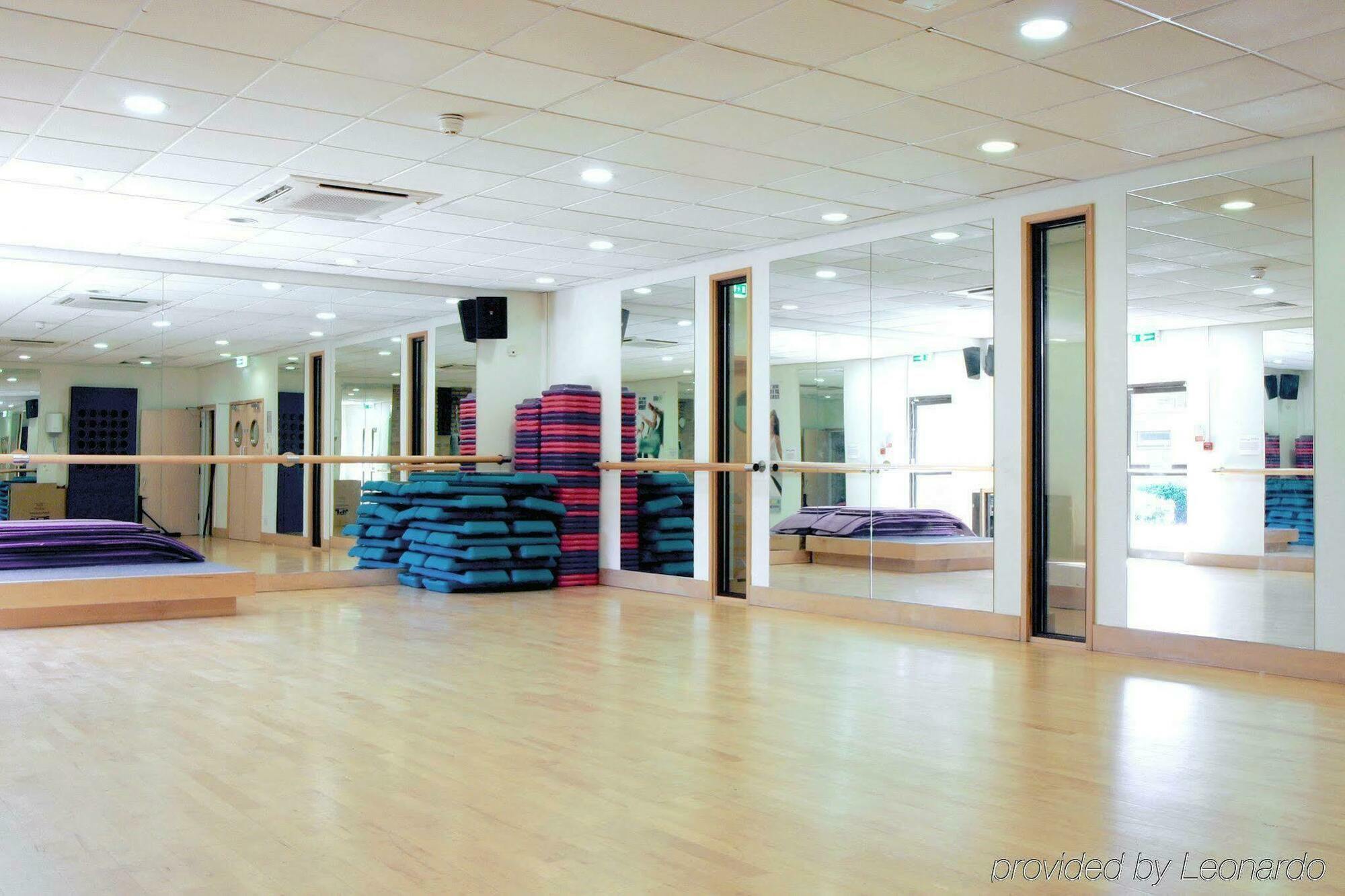 Holiday Inn Haydock By Ihg Buitenkant foto