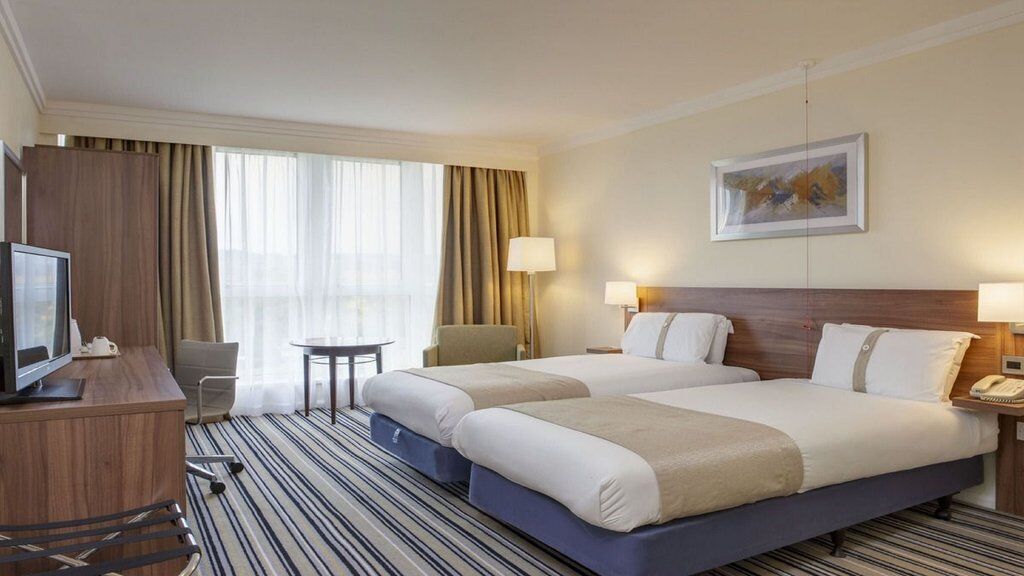 Holiday Inn Haydock By Ihg Buitenkant foto